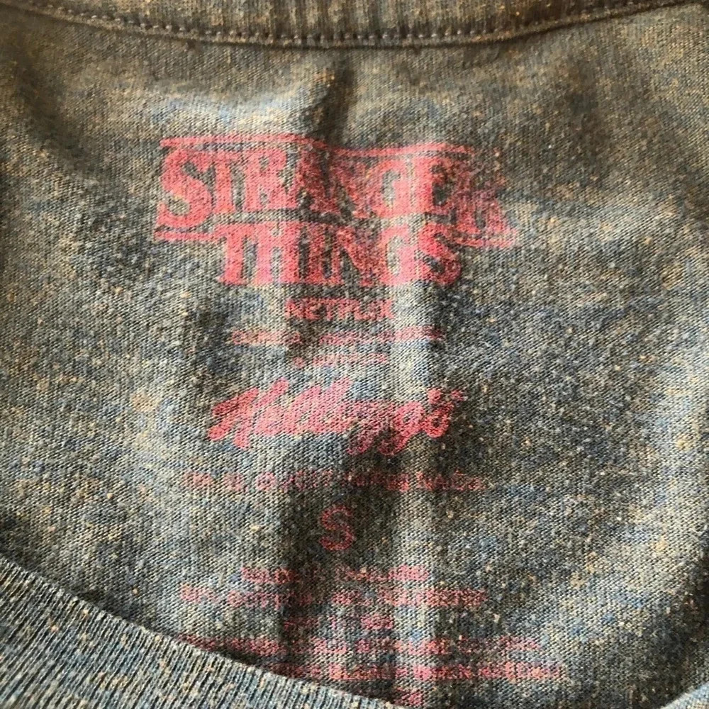 Stranger Things T-shirt - Picture 2 of 2
